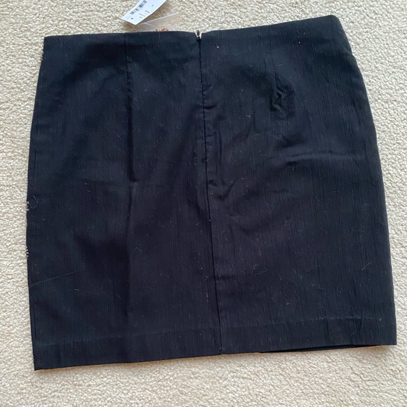 Beautiful Skirt - Picture 8 of 8